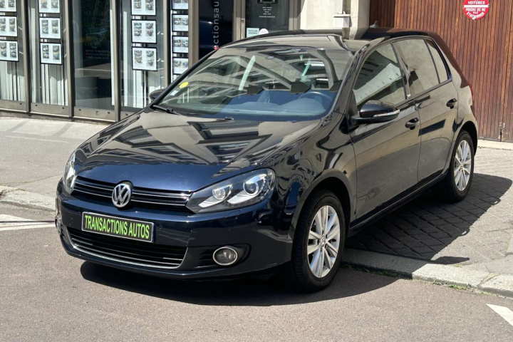 VOLKSWAGEN GOLF