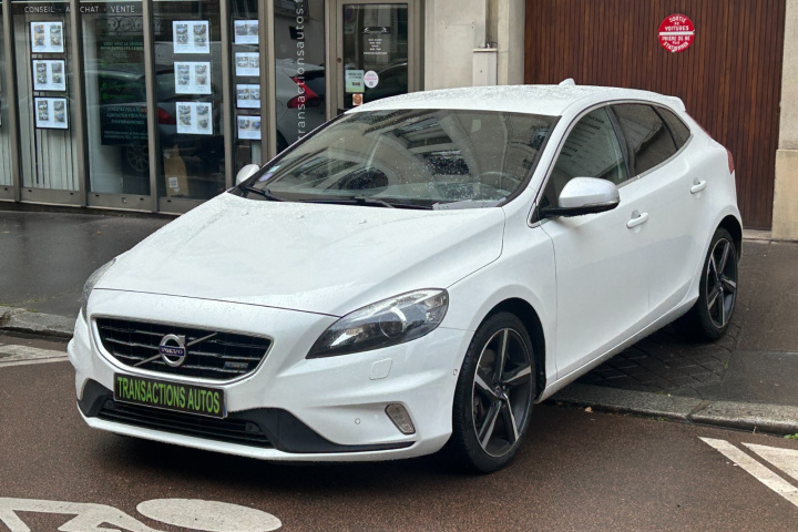 VOLVO V40
