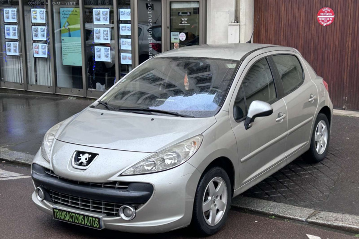 PEUGEOT 207