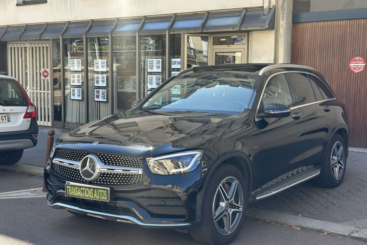 MERCEDES GLC