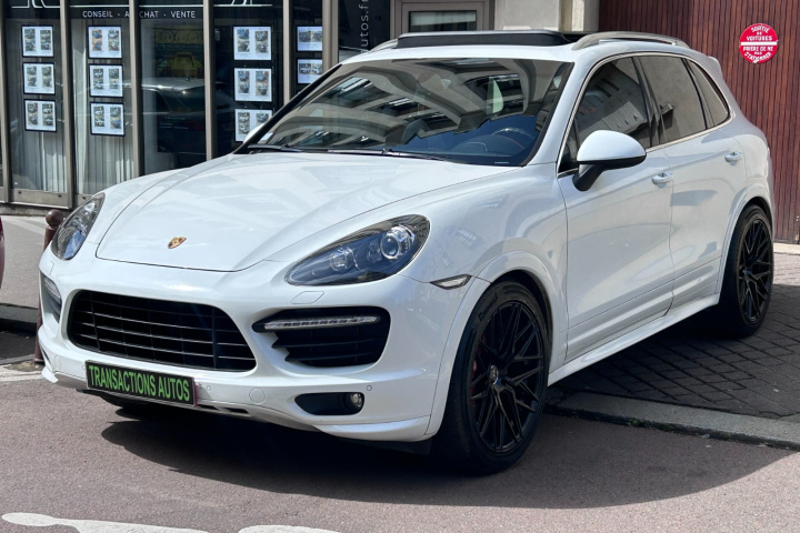 PORSCHE CAYENNE