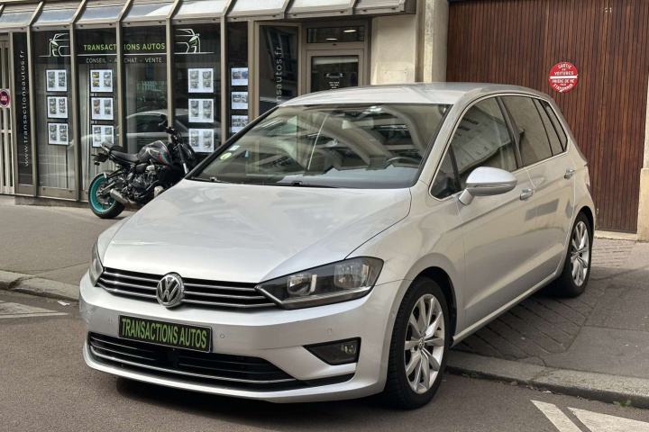 VOLKSWAGEN GOLF SPORTSVAN