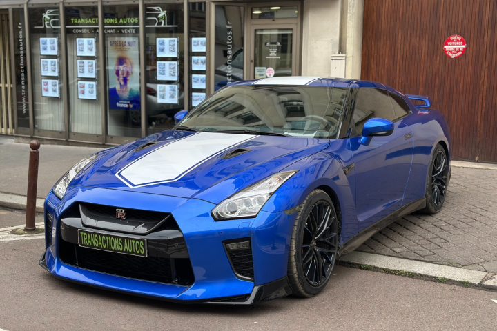 NISSAN GT-R