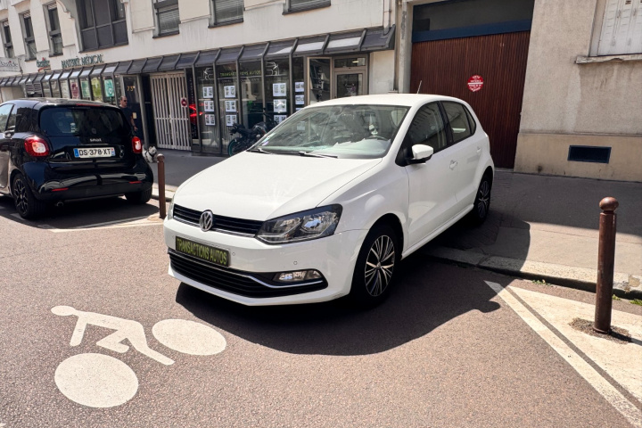 VOLKSWAGEN POLO