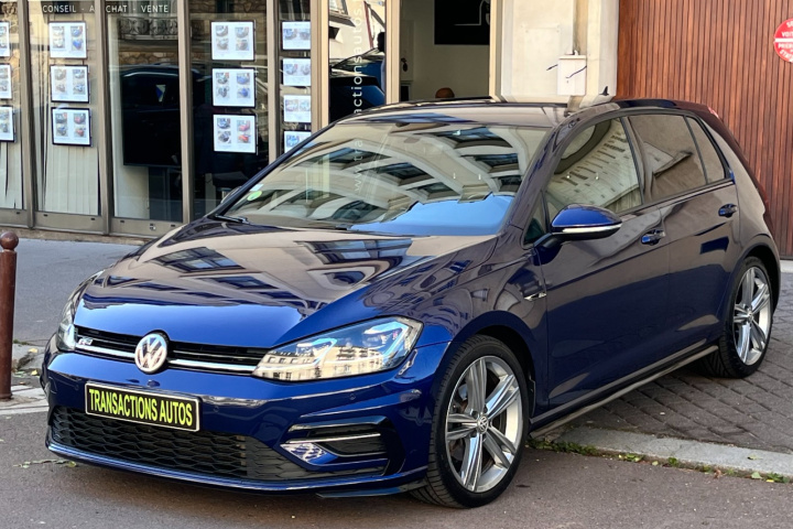 VOLKSWAGEN GOLF SPORTSVAN