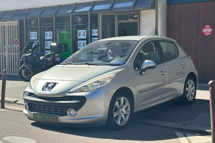 PEUGEOT 207