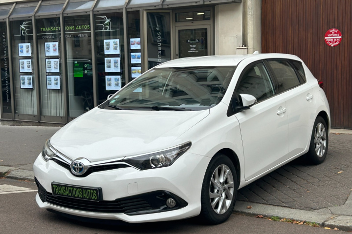 TOYOTA AURIS BUSINESS