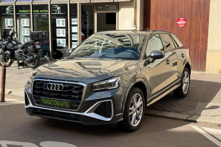 AUDI Q2