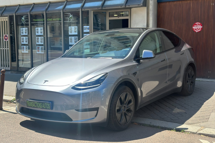 TESLA MODEL Y