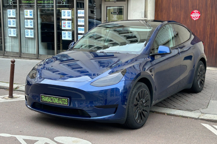 TESLA MODEL Y