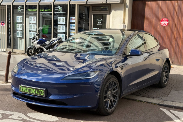 TESLA MODEL 3