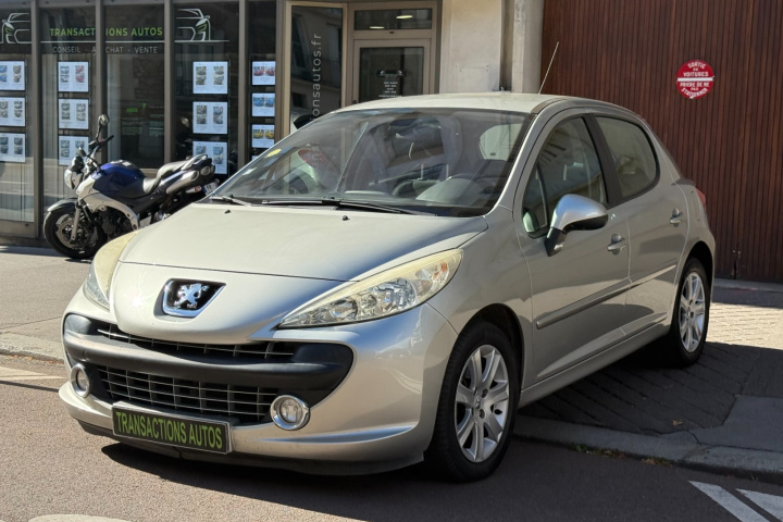 PEUGEOT 207
