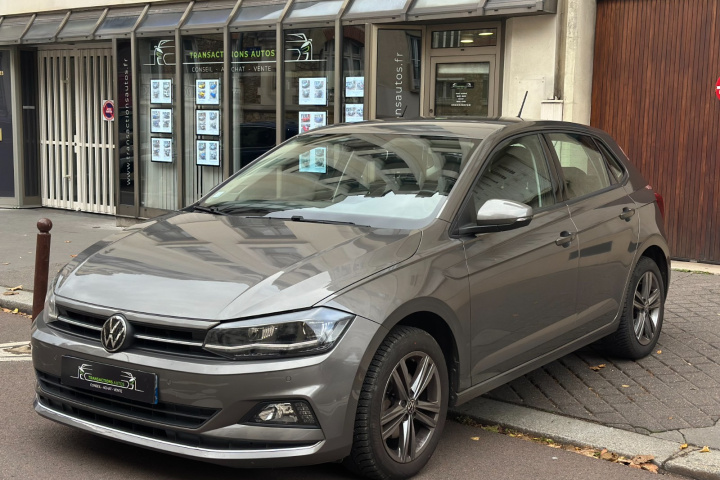 VOLKSWAGEN POLO