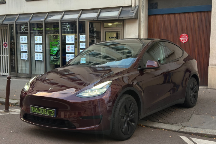 TESLA MODEL Y