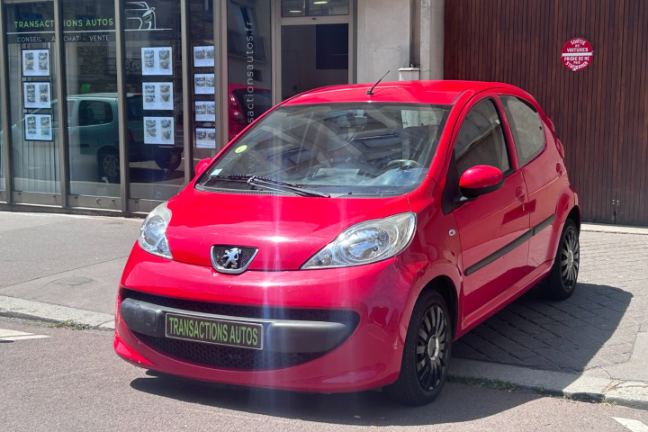 PEUGEOT 107